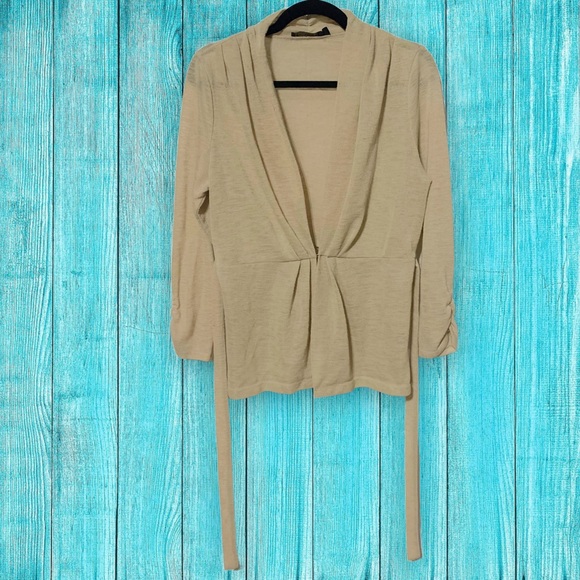 The Limited Tan Linen Blend Tie Waist 3/4 Ruched Sleeve Cardigan/Jacket. Large - Picture 4 of 14